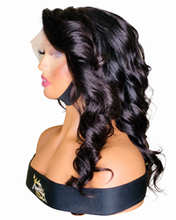 Load image into Gallery viewer, Jada wavy wig on white background – side view
